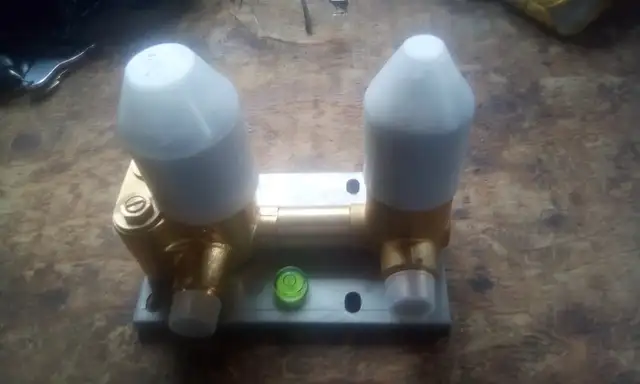 Shower 4 way valve new - Photo 2