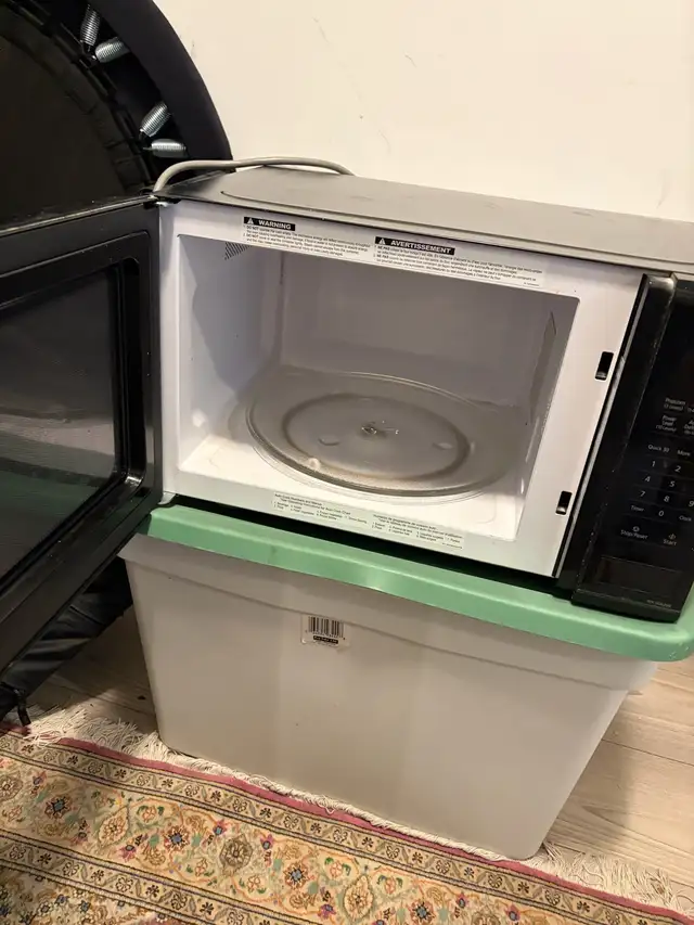 microwave - Photo 4