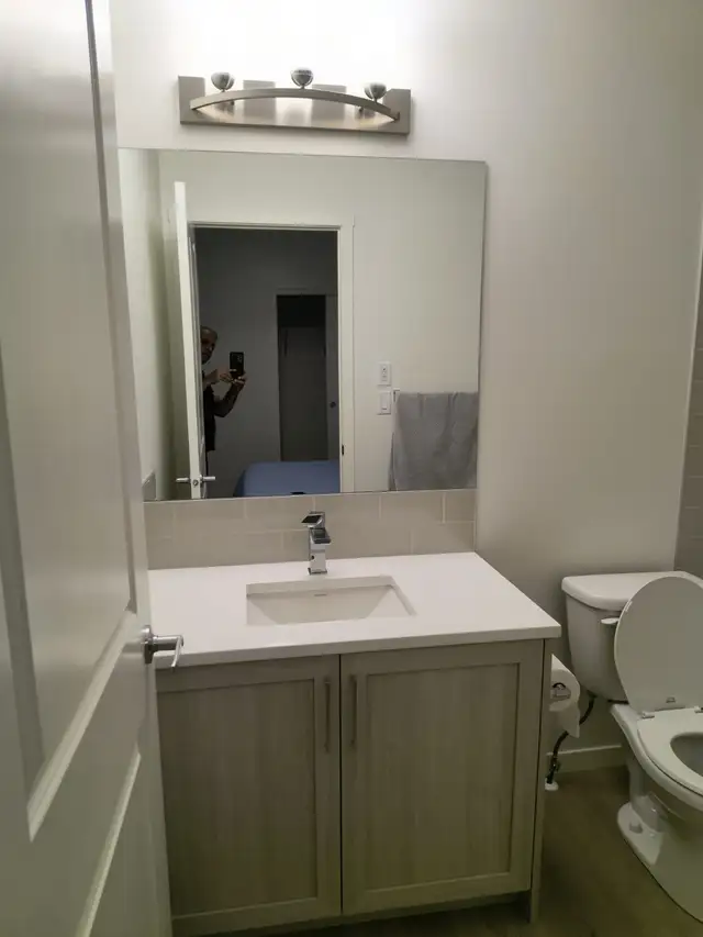 PRIVATE ROOM WITH PRIVATE BATH - NW Calgary - Photo 3