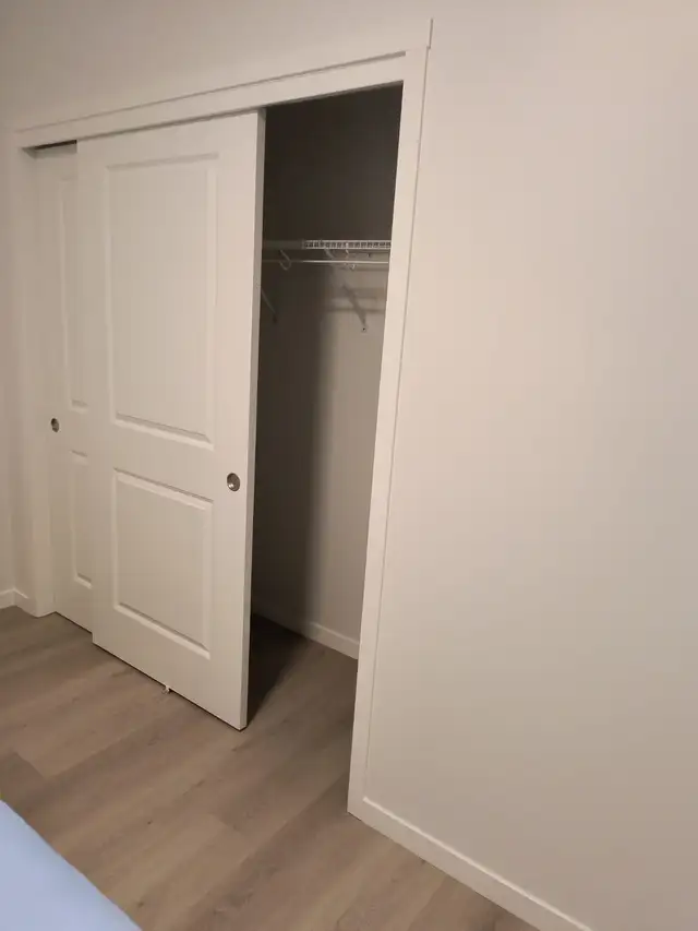 PRIVATE ROOM WITH PRIVATE BATH - NW Calgary - Photo 5