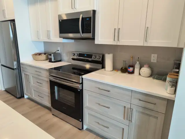 PRIVATE ROOM WITH PRIVATE BATH - NW Calgary - Photo 11