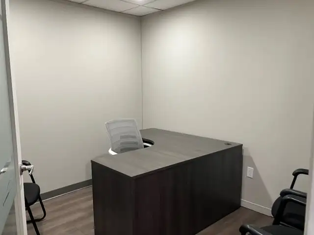 Office Spaces For Lease in North Barrie - Photo 2