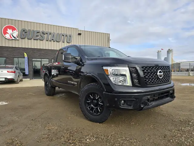 2018 Nissan Titan Pro-4X 'ON-SITE FINANCING AVAILABLE !'