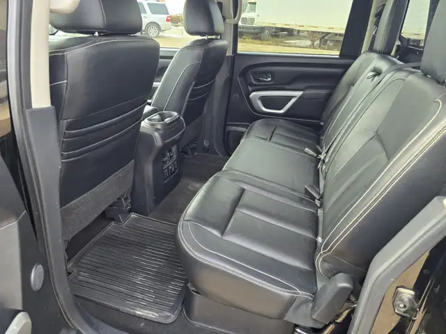 2018 Nissan Titan Pro-4X 'ON-SITE FINANCING AVAILABLE !' - Photo 10