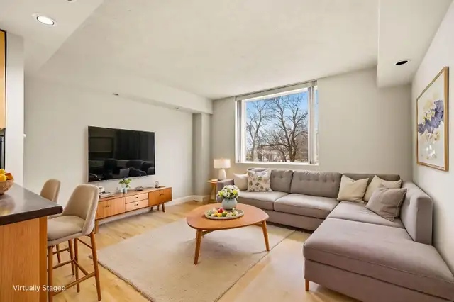 FOR SALE: Bright 2-bed condo on Troy Ave! - Photo 5