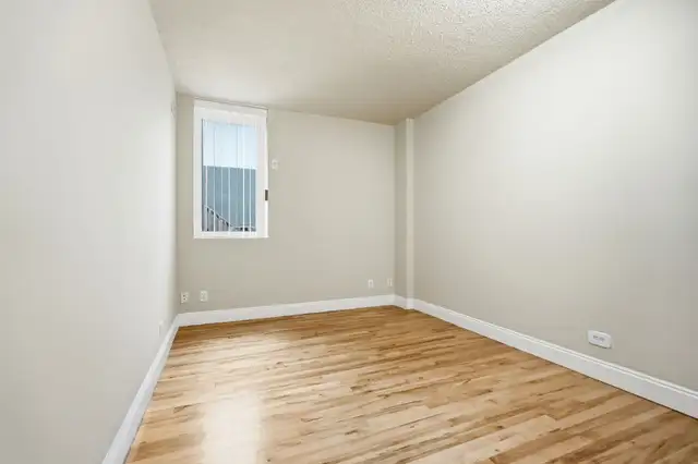 FOR SALE: Bright 2-bed condo on Troy Ave! - Photo 8