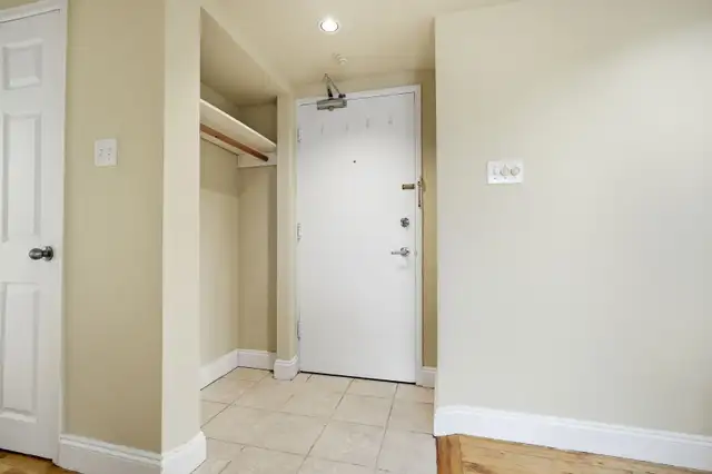 FOR SALE: Bright 2-bed condo on Troy Ave! - Photo 15