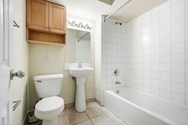 FOR SALE: Bright 2-bed condo on Troy Ave! - Photo 20