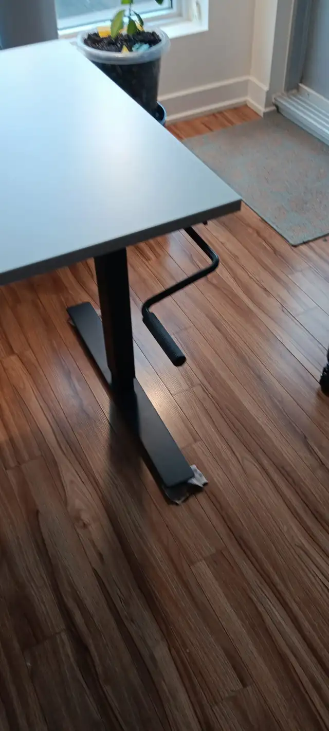 Solid Steel Manual Height-Adjustable Desk - Heavy Duty Workstati - Photo 10