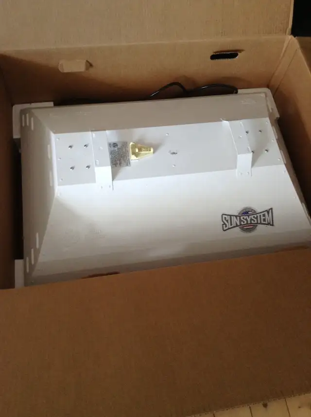 Sun system dual bulb indoor grow light
