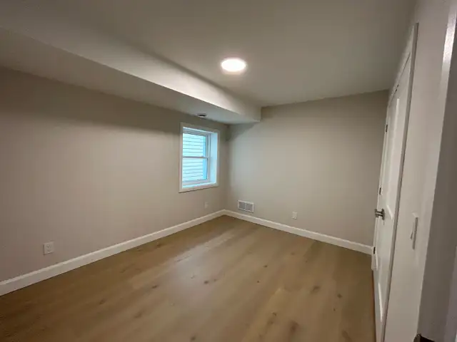 New Builds and Recently Renovated Apartments - Photo 2