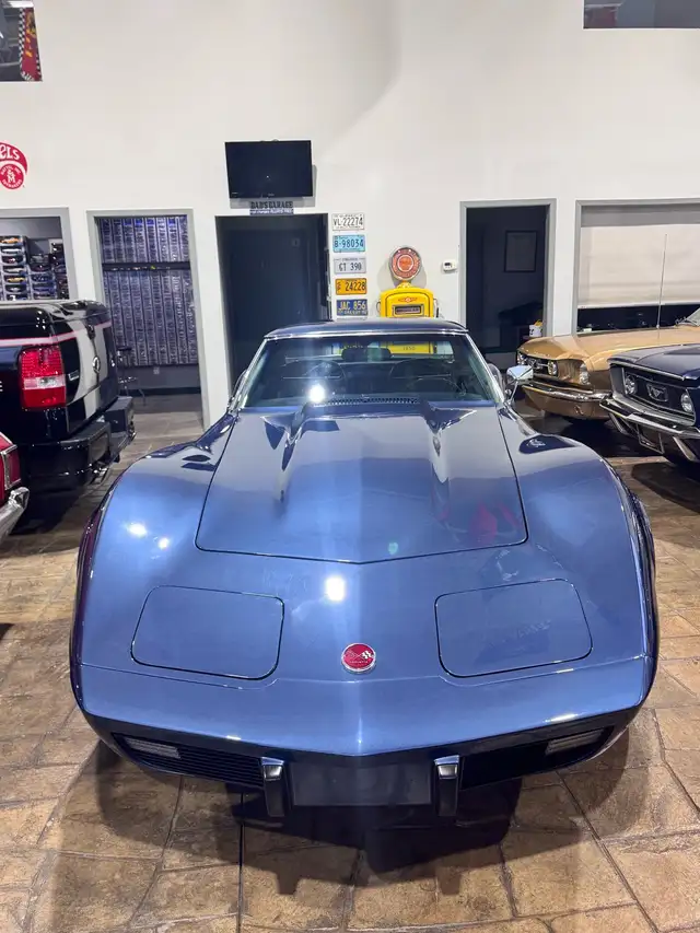 1975 Chevrolet corvette convertible - Photo 4