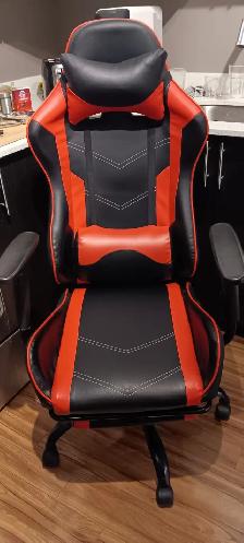 Modern Executive Office Chair - Sleek Professional Look