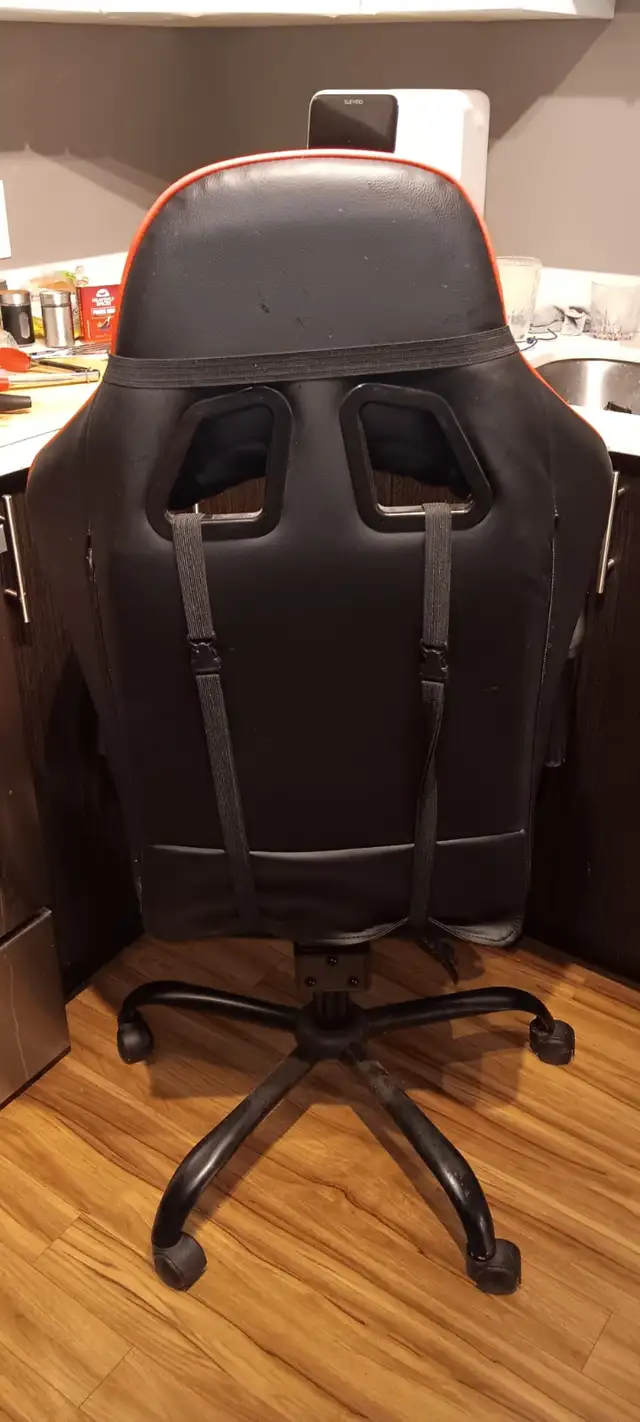 Modern Executive Office Chair - Sleek Professional Look - Photo 3