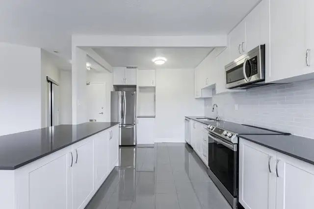 2bdrm Apartment for Rent - 245 Lakeshore Drive - Photo 17