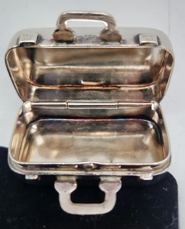 Tiffany & Co. .925 Sterling Silver Suitcase Pill Box - Photo 6