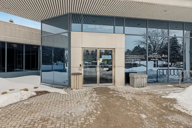 2505 St. Laurent Blvd. - Medical Office Building for Lease - Photo 5