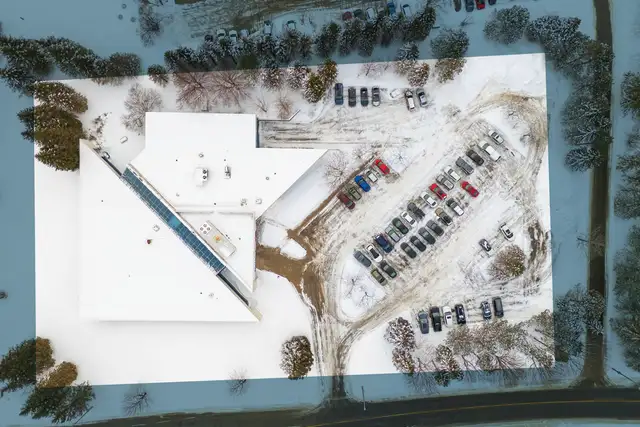 2505 St. Laurent Blvd. - Medical Office Building for Lease - Photo 8