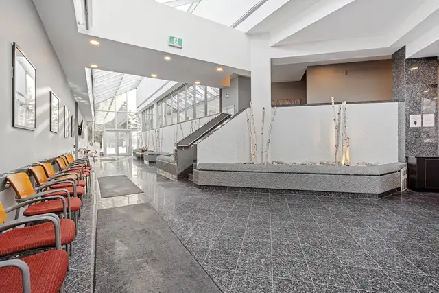 2505 St. Laurent Blvd. - Medical Office Building for Lease - Photo 13