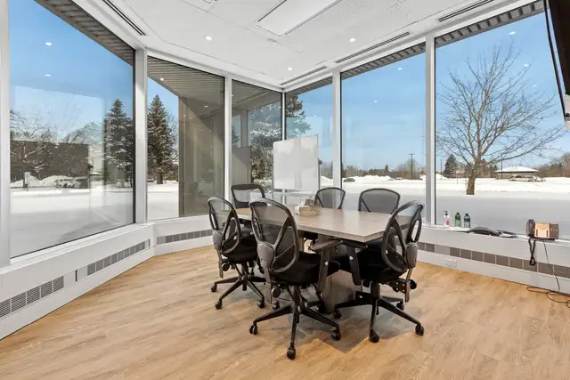 2505 St. Laurent Blvd. - Medical Office Building for Lease - Photo 18