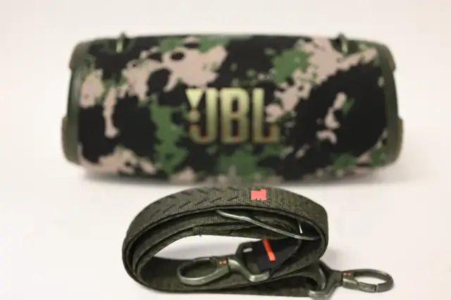 JBL Xtreme 3 Portable Bluetooth Speaker Waterproof in Camo USED - Photo 2