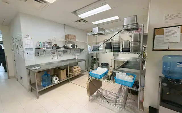 Well-located Turnkey Pizza Take-Out Restaurant on Centre Street - Photo 9