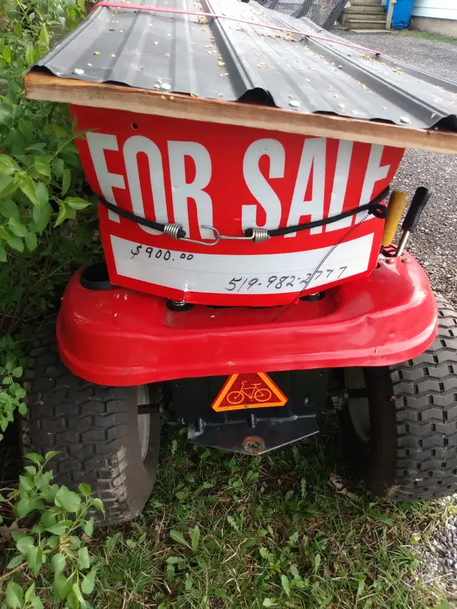 Yard Machines Riding Lawnmower - Photo 3