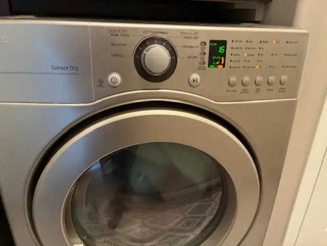 LG Front Load Washer And Dryer - Photo 2