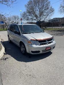 2010 Dodge Grand Caravan SE  /  STOW N GO  /  3.3L V6 - Photo 5
