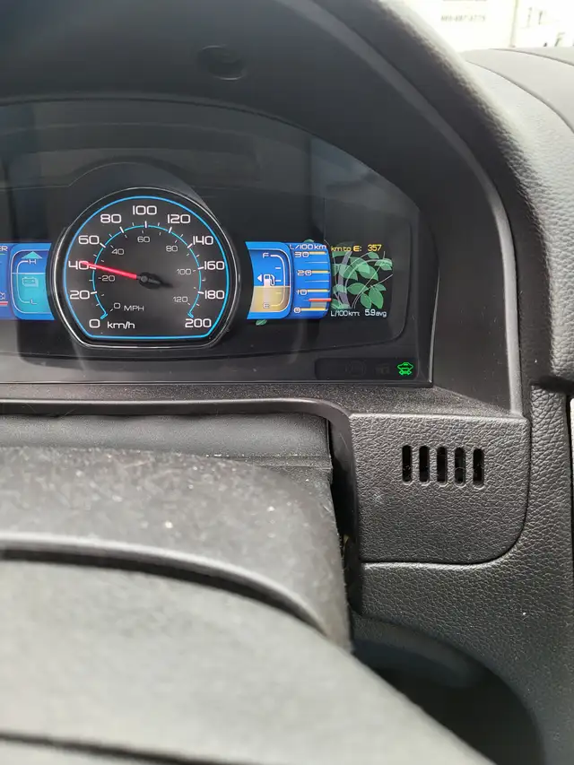 Ford Fusion Hybrid - Photo 6