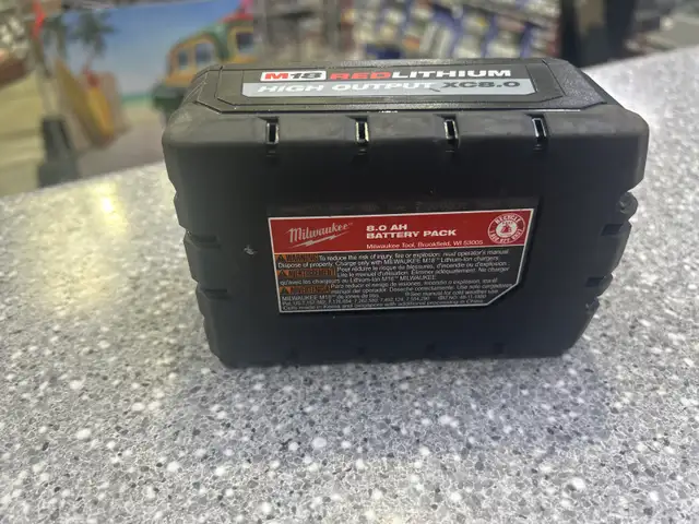 Milwaukee 18V 8AH XC Battery - Photo 3