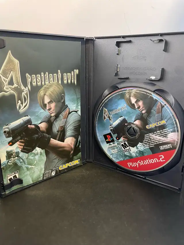 PS2 RESIDENT EVIL 4 - Photo 2