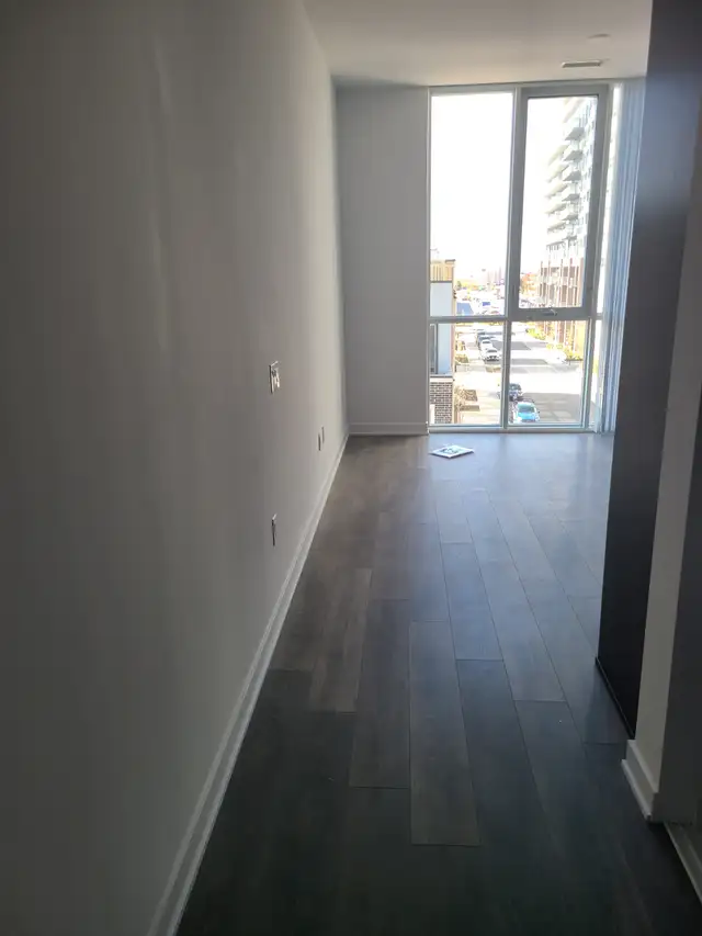 Condo Near Vaughan Subway for rent - Photo 7