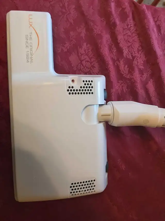 ELECTROLUX VACUUM CLEANER WITH 2 YEAR WARRANTY. - Photo 2