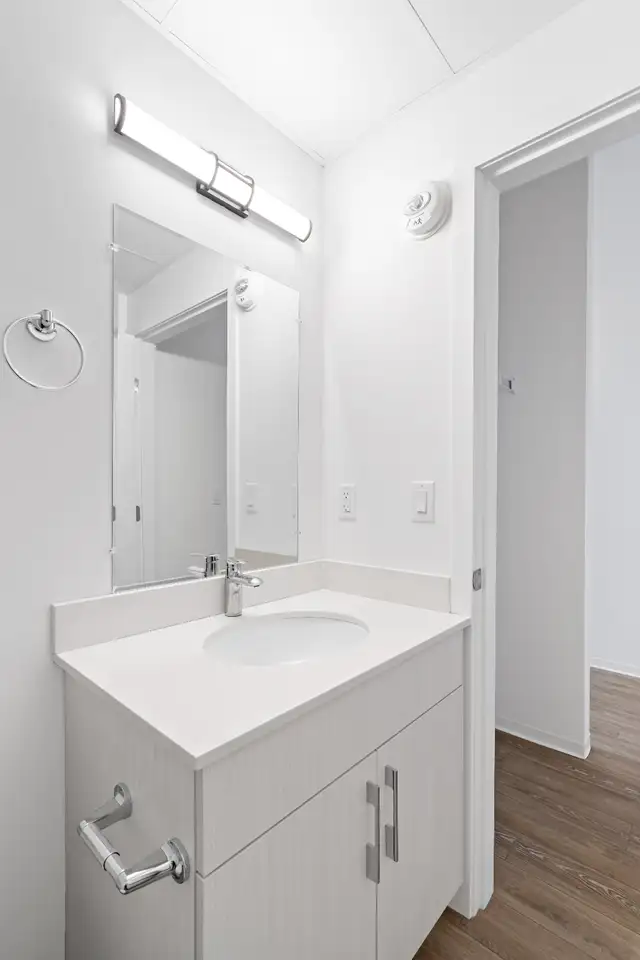 2 Bed 1 Bath Apartment  –216 Princess St Move-In Ready - Photo 7