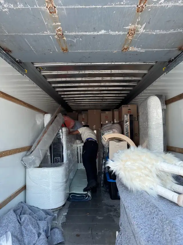 Reliable 24/7 Mover’s Toronto call 437-477-3722 - Photo 2