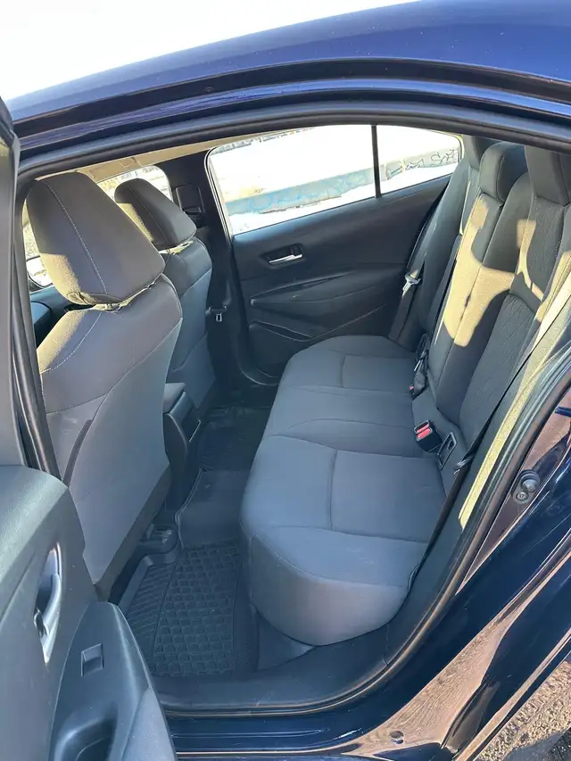 2020 Toyota Corolla LE - Photo 9