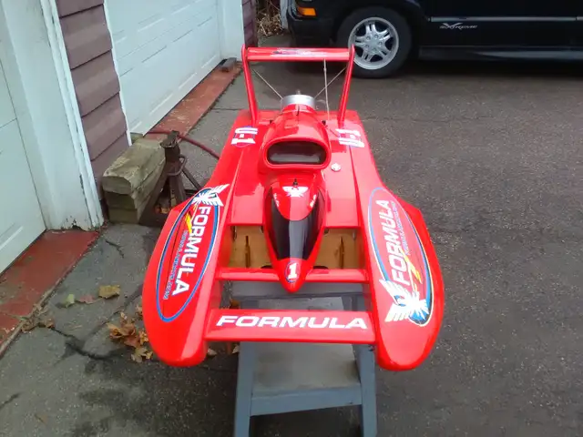 Remote Control Hydroplane Race Boat - 1/5 Scale - Photo 3