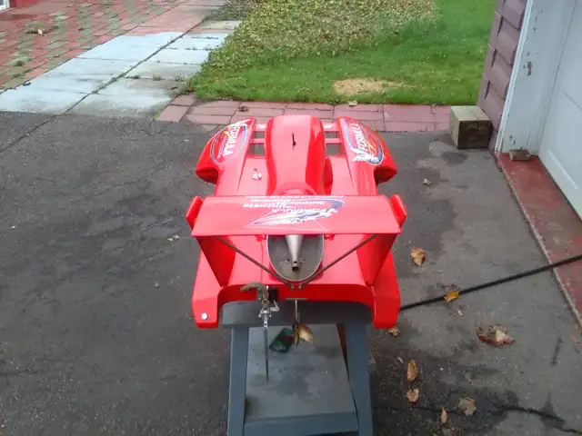 Remote Control Hydroplane Race Boat - 1/5 Scale - Photo 5