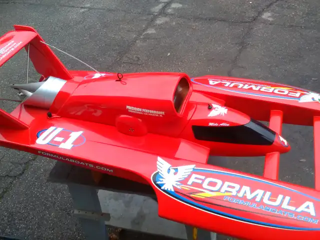 Remote Control Hydroplane Race Boat - 1/5 Scale - Photo 6