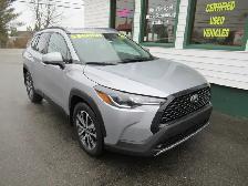 2024 Toyota Corolla Cross LE w/ Upgrade Package | Sunroof | Allo