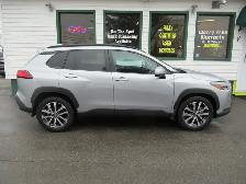 2024 Toyota Corolla Cross LE w/ Upgrade Package | Sunroof | Allo - Photo 6