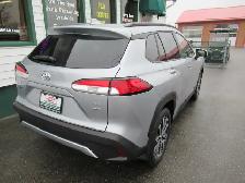 2024 Toyota Corolla Cross LE w/ Upgrade Package | Sunroof | Allo - Photo 9