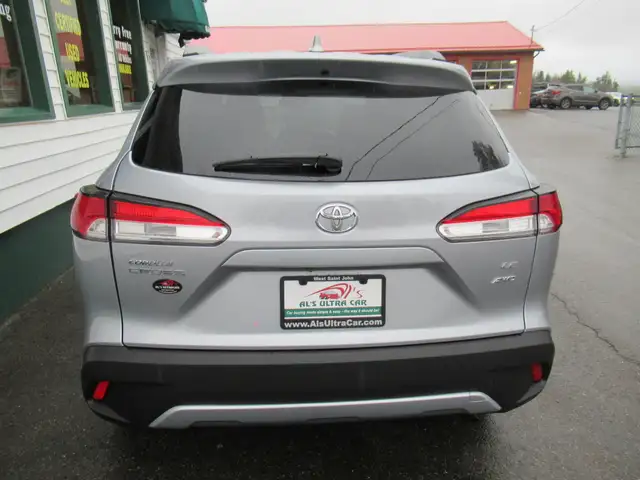 2024 Toyota Corolla Cross LE w/ Upgrade Package | Sunroof | Allo - Photo 10