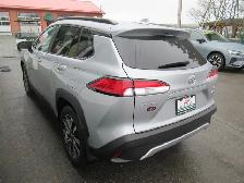 2024 Toyota Corolla Cross LE w/ Upgrade Package | Sunroof | Allo - Photo 12