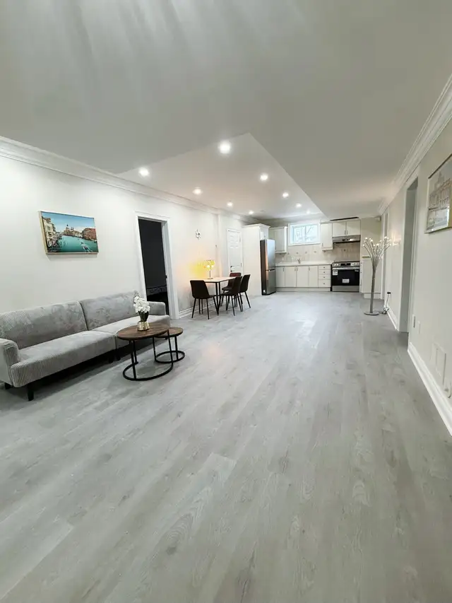 Room for rent near subway and Yorkdale (Female Only)