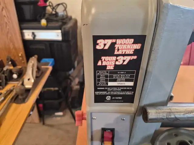 Wood turning Lathe, belt / disc sander, tools