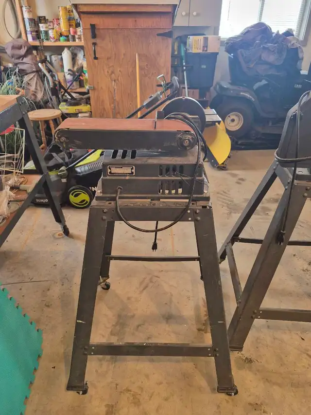 Wood turning Lathe, belt / disc sander, tools - Photo 4