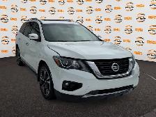 2019 Nissan Pathfinder LOADED LOW KMS