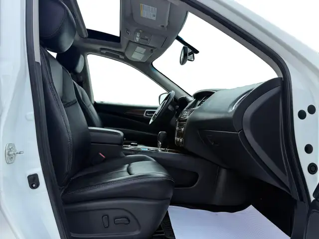 2019 Nissan Pathfinder LOADED LOW KMS - Photo 13